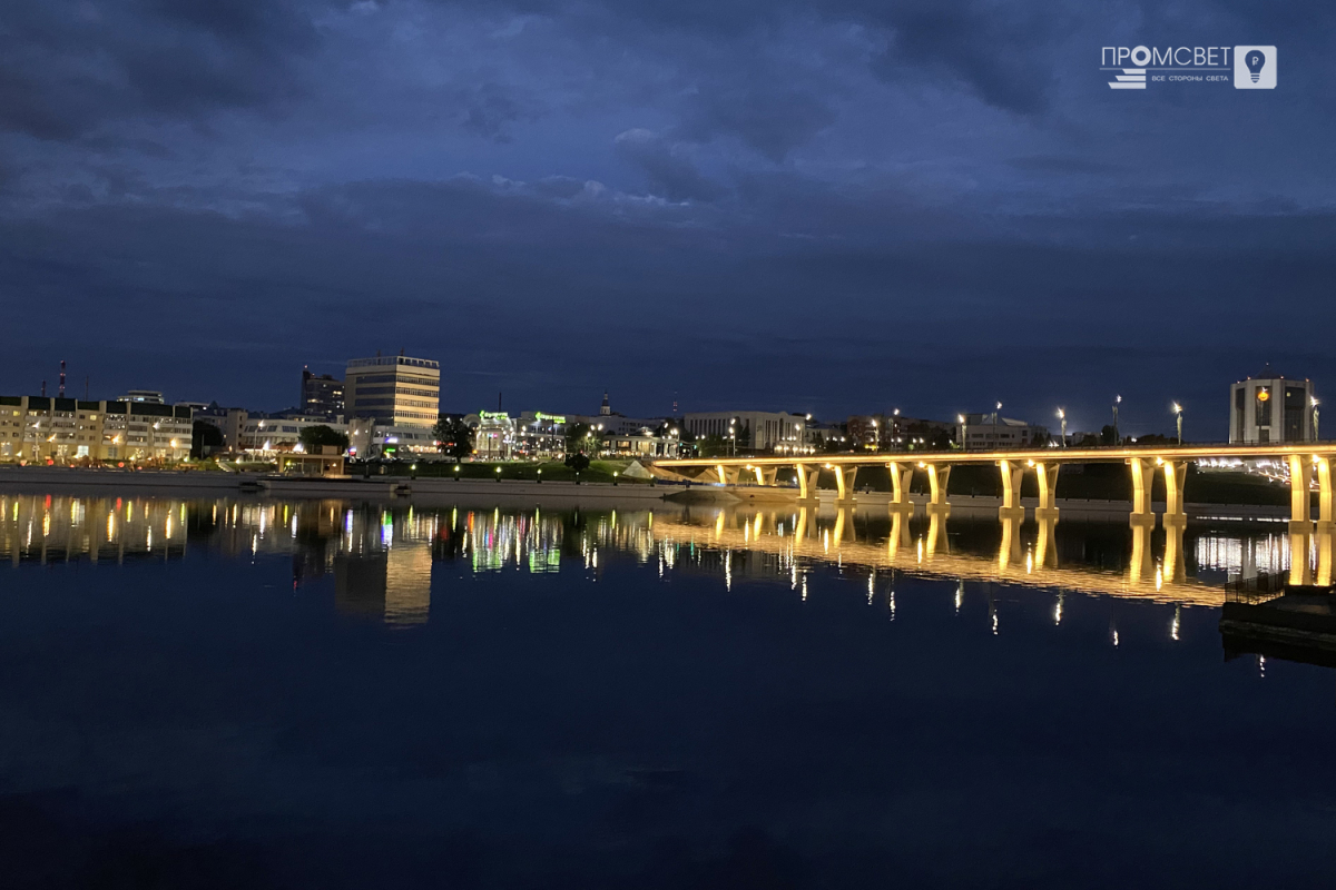 Подсветка Московского моста